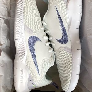 Women’s Nike Shoes Size 8
